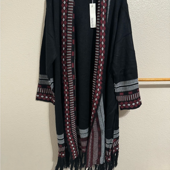 Black and Burgundy Patterned Cardigan - Picture 1 of 6